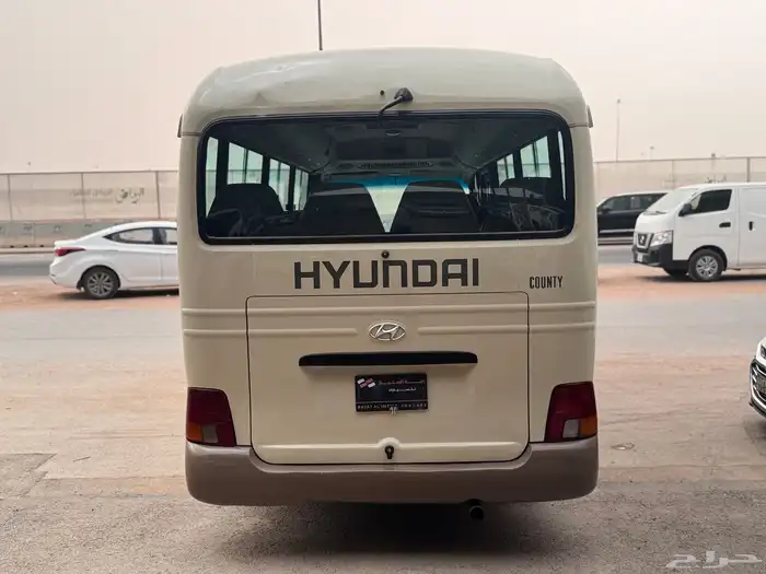 باص هونداي كونتي 2015 ديزل 30 راكب 6
