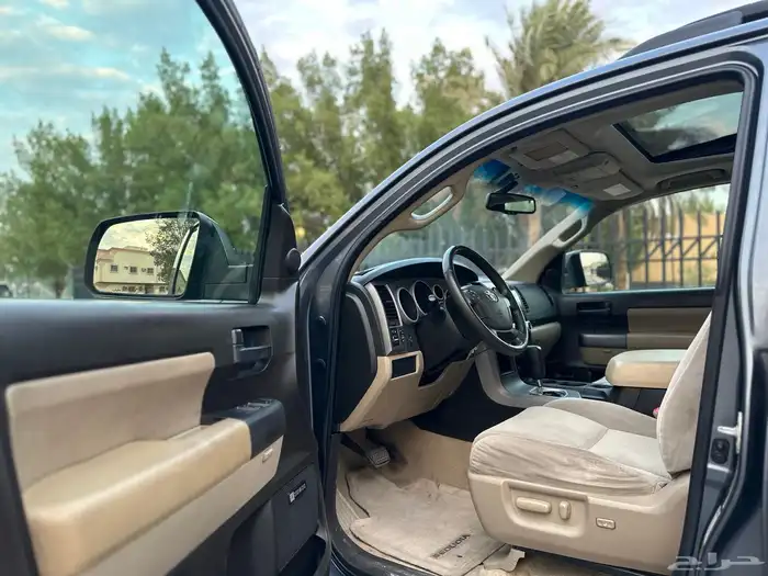 تويوتا اسكويا موديل 2010 سعودي بدون دبل 8