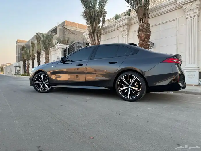 بي ام دابليو 530i m 2024 3