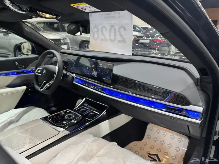 BMW 735i 2026 black ضمان وصيانة M kit بطاقة فاتوره 11