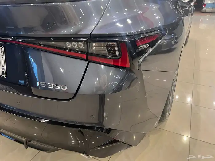 ليكزس سيدان is اف سبور موديل2022 2