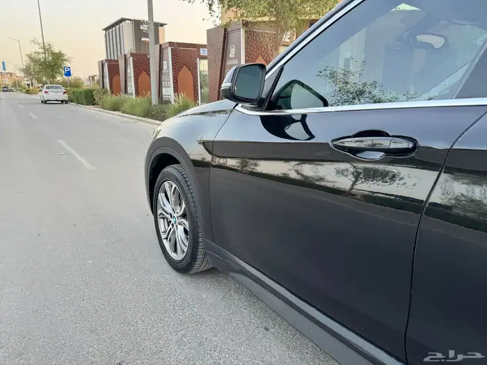 بي ام دبليو x1 مخزن بحالة الوكالة 7