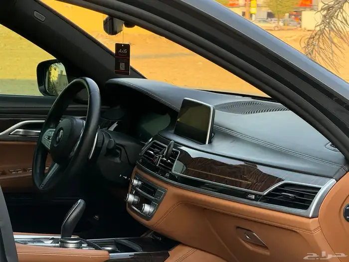 بي ام دبليو 730Li 2021 15
