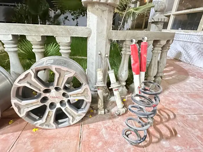 جنوط سييرا وكالة مع يايات ومساعدات 2