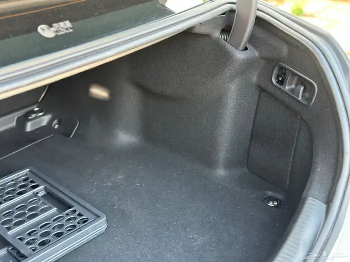 مرسيدس C300 2023 بدي وكاله 32