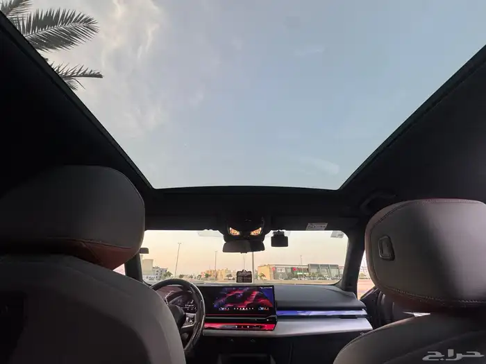 بي ام دابليو 530i m 2024 16