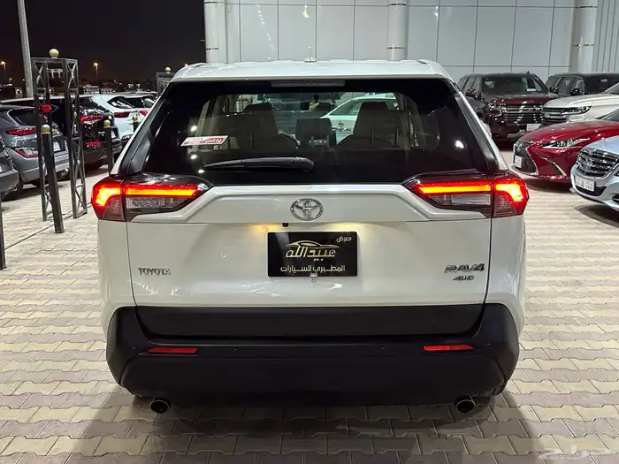 تويوتا راف فور موديل 2022 دبل 19