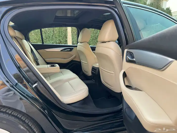 كاديلاك CT5 موديل 2024 ممشى 42 الف تحت الضمان والصيانة 32