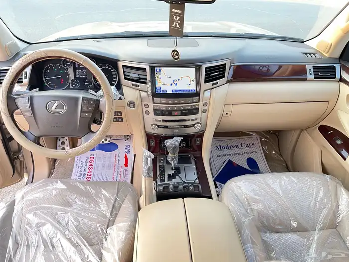 جيب لكزس LX570 موديل 2015 قمة في النظافة. 17