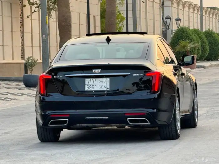 كاديلاك CT5 موديل 2024 ممشى 42 الف تحت الضمان والصيانة 15