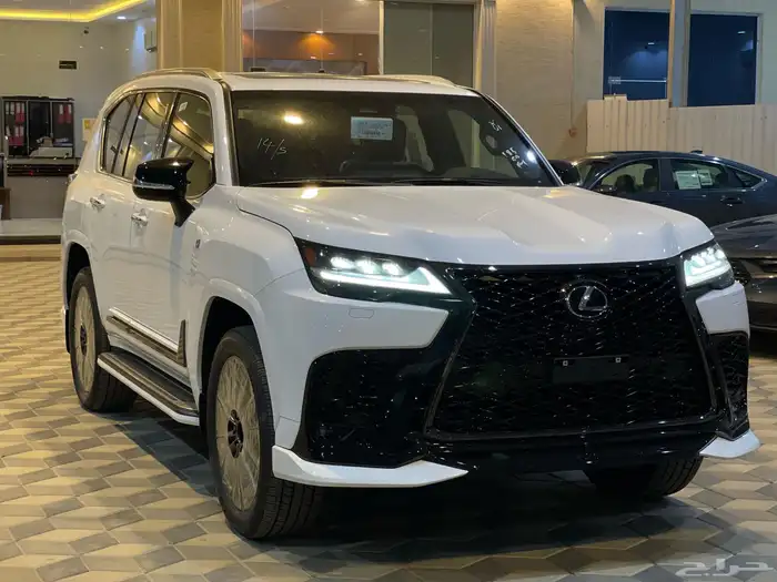 لكزس اف سبورت الساير 2025 6