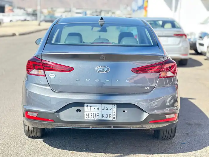 افانتي 2020 بنزين 8