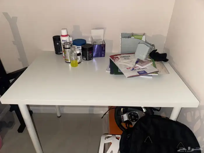 طاولة مكتب 0