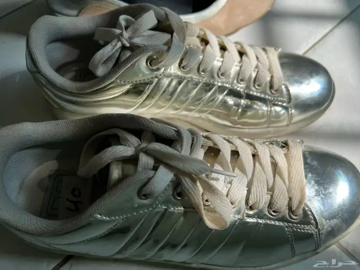 فساتين وجزم بأسعار مناسبه 13