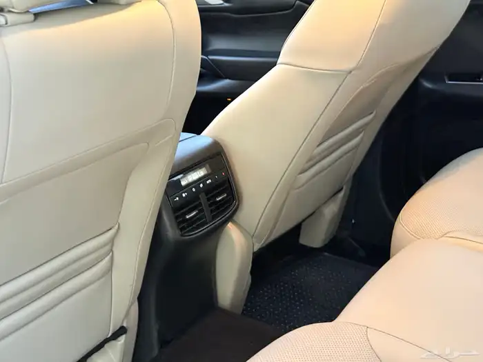 مازدا Cx9 فل كامل شبة جديده 2024 36