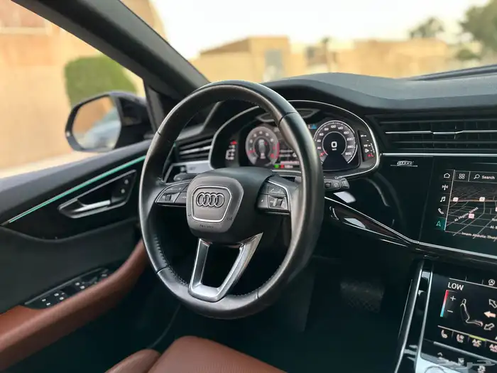 اودي Q8 بحاله الوكاله 2020 ماشي 88 الف SLine 19