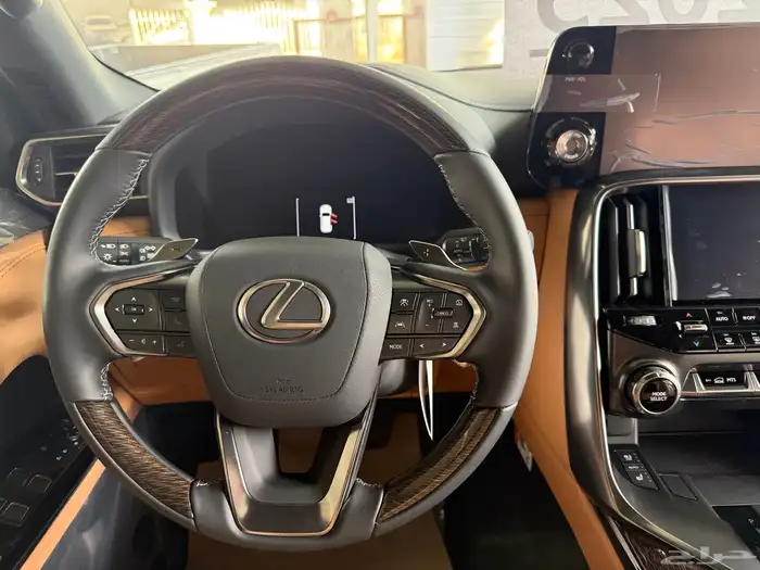 لكزس LX600 BB سعودي موديل 2025 30