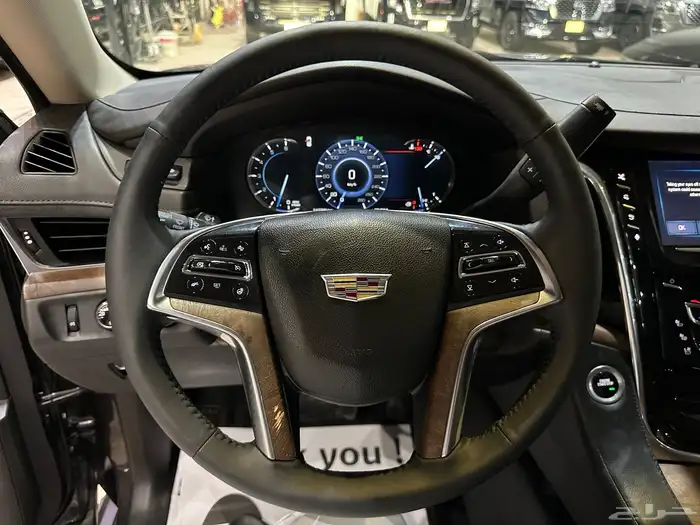 كاديلاك اسكاليد موديل 2016 فل كامل نظيف جدا 5