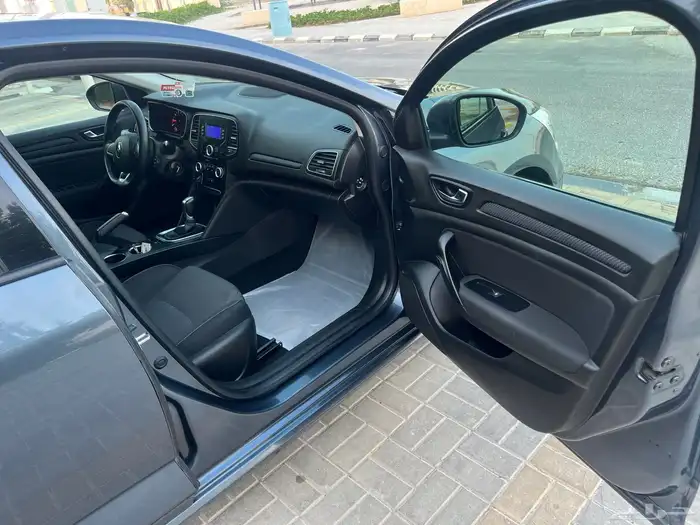 للبيع رينو ميجان 2023 8