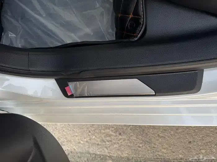 للبيع لكزز 250 ES اربعة سنلدر بحالة الوكالة 10