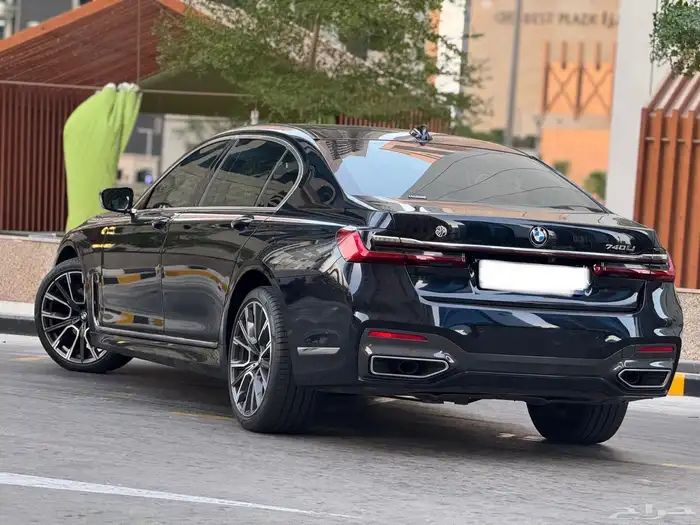 بي ام 740iL 2021 ام كت 14