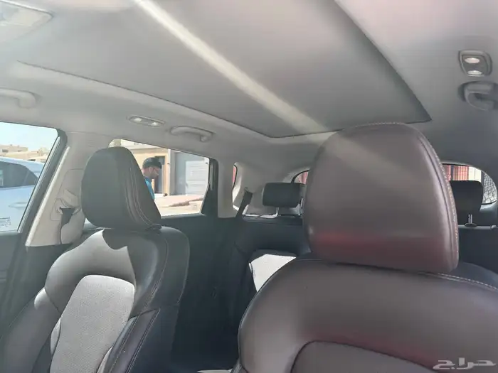 ماشي 142 الف باسم اختي وكاله يوجد رش في الباب الخلفي فقط 9