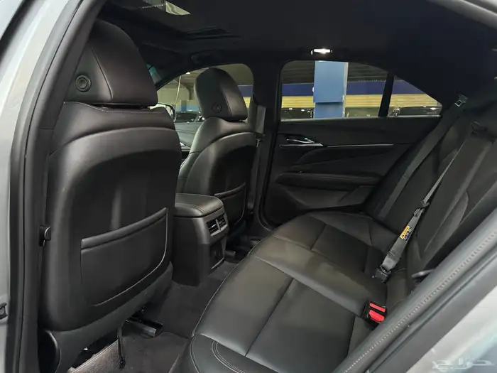 كاديلاك CT4 2023 Sport عداد 30 الف على الضمان 7
