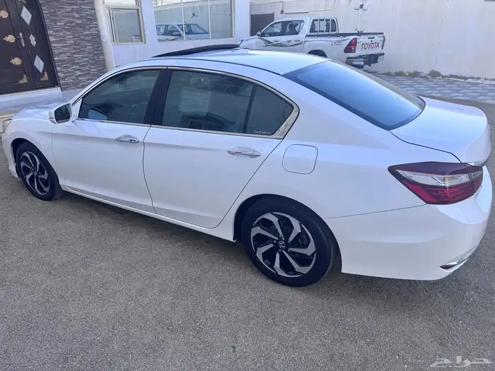 هوندا اكورد ( فل كامل نظيف ) 27