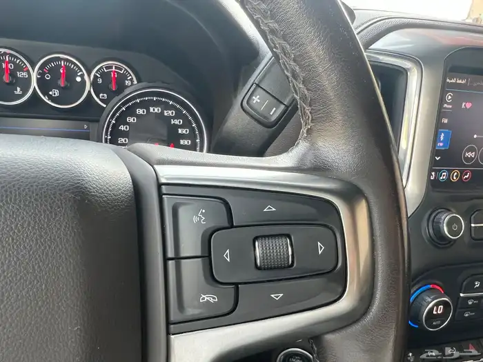 شيفرولية سلفرادو 2021 سعودي RST قير علاق 8 سرندل شبه جديد 14