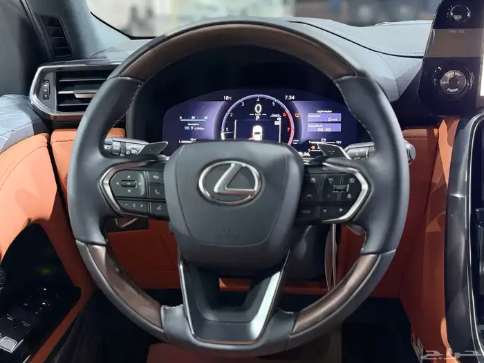 لكزس LX 600 بريمي VIP ابيض بلاك ادشن داخل - جملي نظام 50-50 21