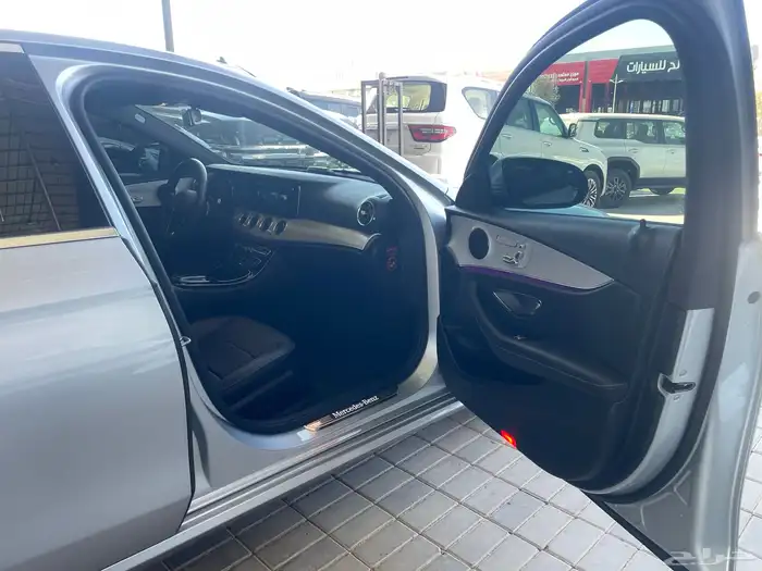 مرسيدس 2021 E250 رادار قياده ذاتيه فتحه سقف ( بنزين ) 2.0T 10