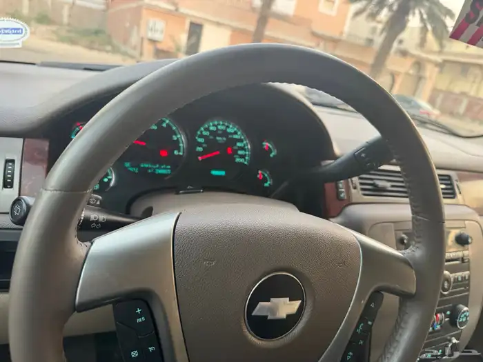 شيفرولية سوبربان 2013 اسود ملكي نظيف للبيع 45