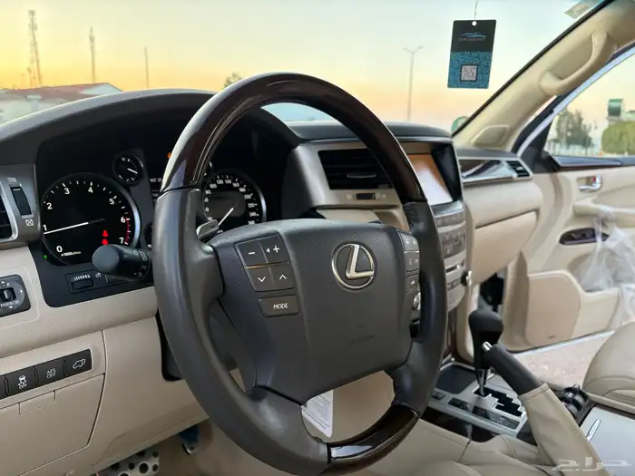 جيب لكزس 2015 مخزن 19