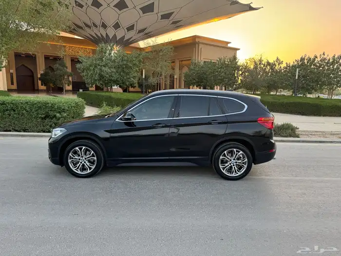 بي ام دبليو x1 مخزن بحالة الوكالة 18