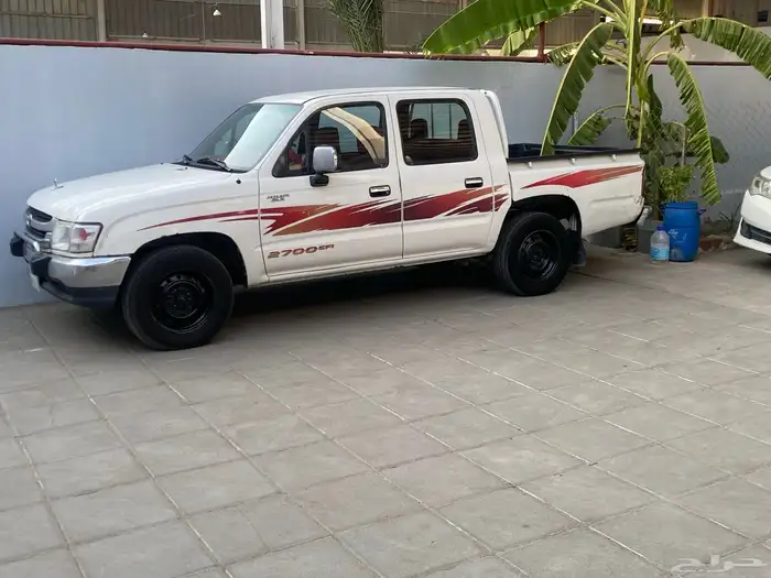 هايلكس GL 2004 السياره نضيفه فيها رشوش متفرقه الحد 24 الف 1