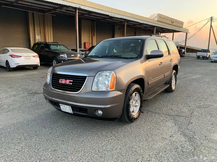 جي ام سي يوكون 2012 17