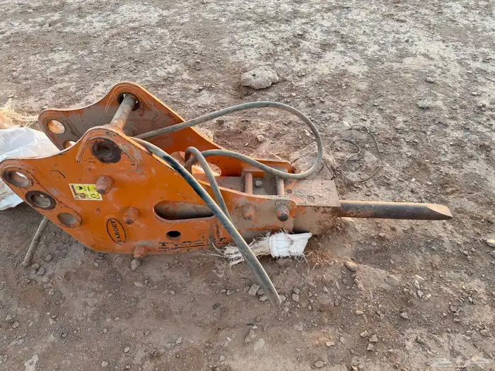 دقاق جي سي بي للبيع 3