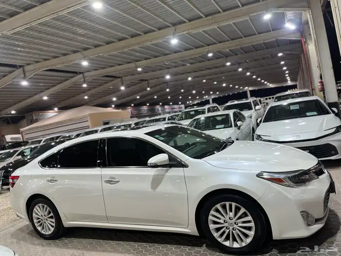 تويوتا افالون2015 فل كامل ليمتيد 10