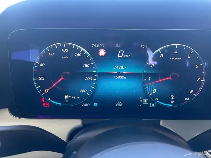 مرسيدس 2021 E250 رادار قياده ذاتيه فتحه سقف ( بنزين ) 2.0T 24