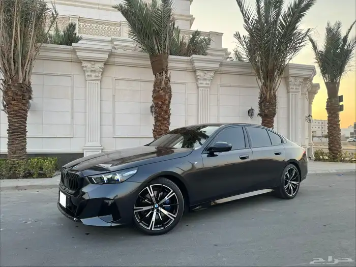 بي ام دابليو 530i m 2024 2