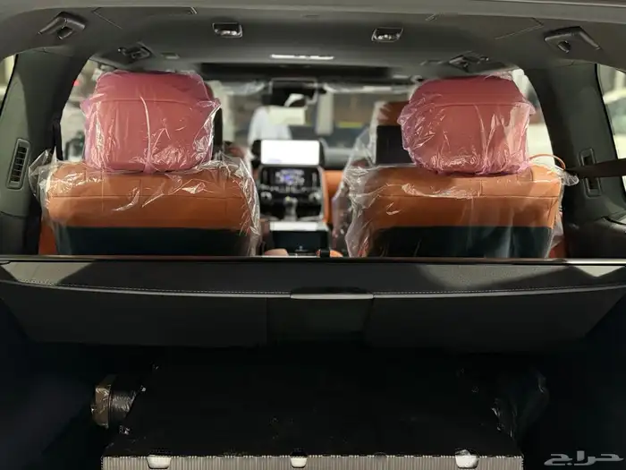 لكزس LX 600 بريمي VIP ابيض بلاك ادشن داخل - جملي نظام 50-50 7