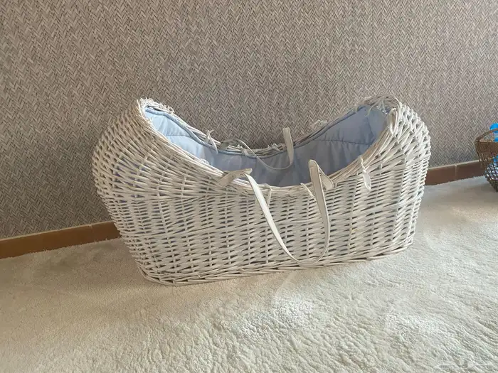 سلة مواليد ابيض 0