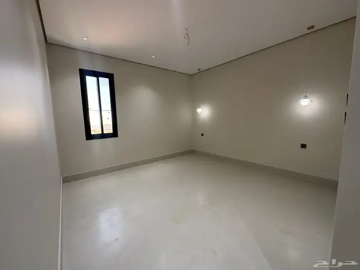 فيلا ارضيه للبيع مدخل خاص حي الاخضر 22