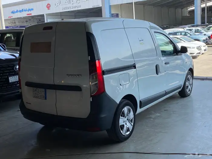 رينو دوكر بضاعه بنزين قير عادي 2018 4