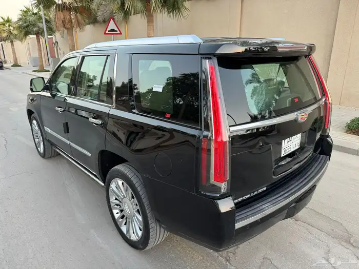 اسكاليد 2015 قصير سعودي اعلى فئه بحالة الوكاله 9