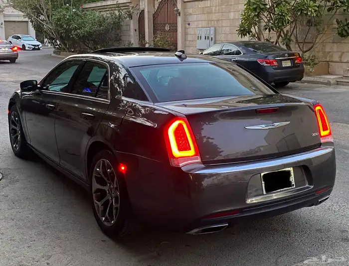 للبيع كرايزر 2016C300 3