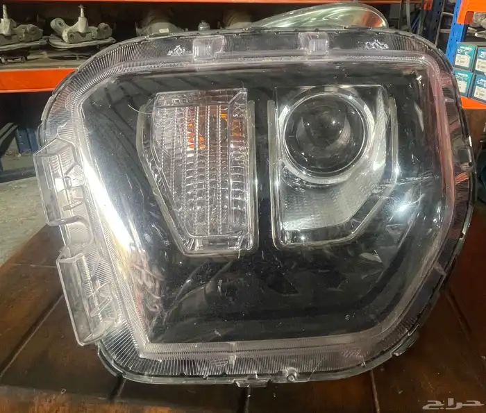 للبيع شمعه سياره كريتا 2024الجهه اليمين 3