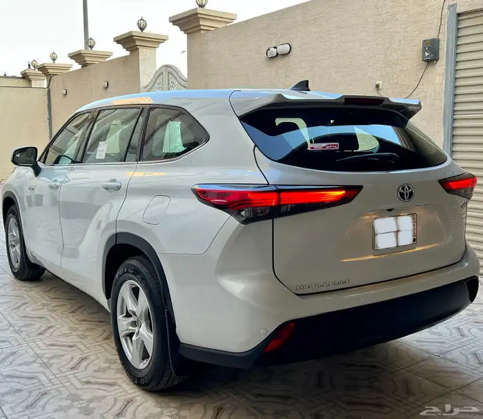 تويوتا هايلاندر 2022 شبه اصفار 4