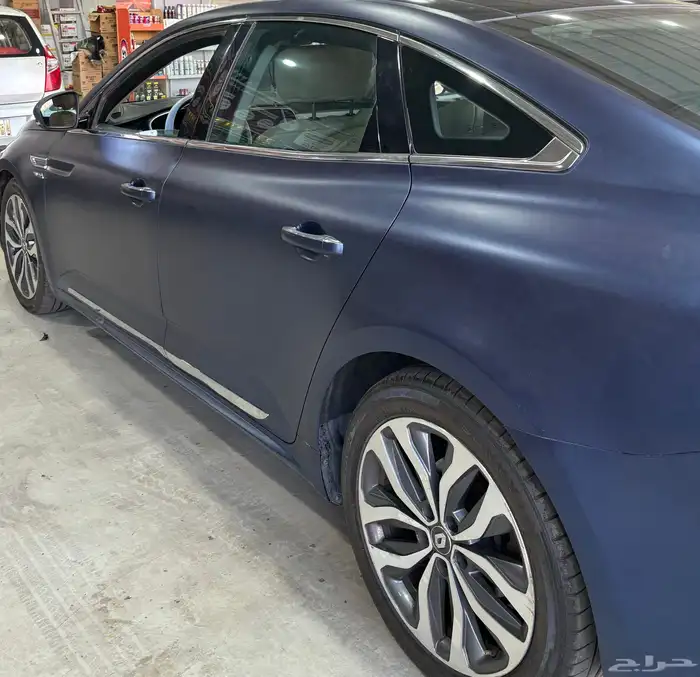 رينو تاليسمان 2017 10