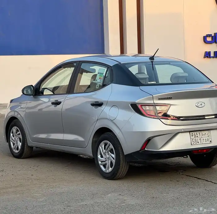 هونداي i10 موديل 2023 السعر 28000 الف 3